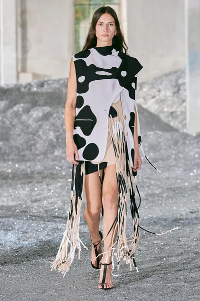Look 49